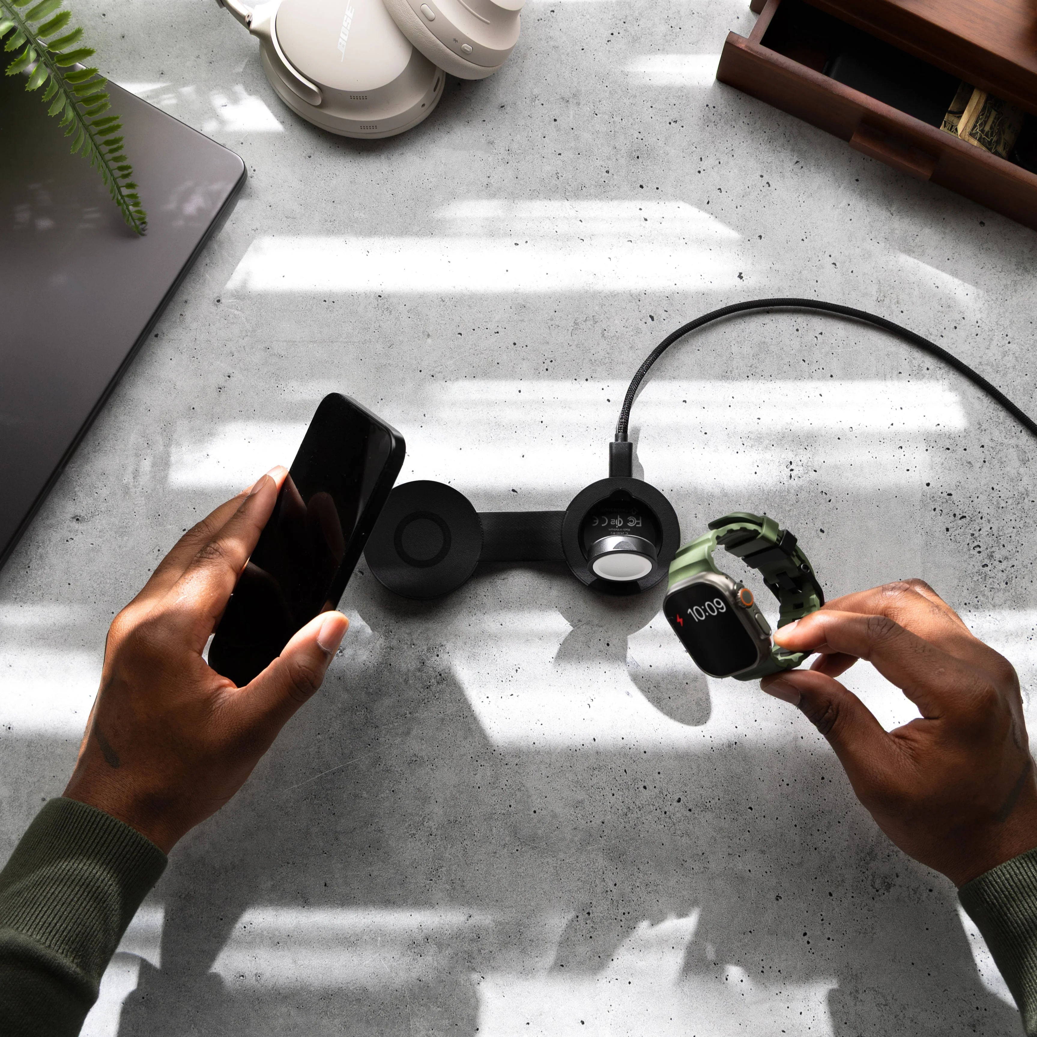 ButterFly SE 2-in-1 Qi2 Charger - Image 3